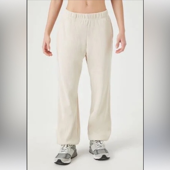 Forever 21 Pants - Forever 21 cream white sweatpants with pockets size 1x